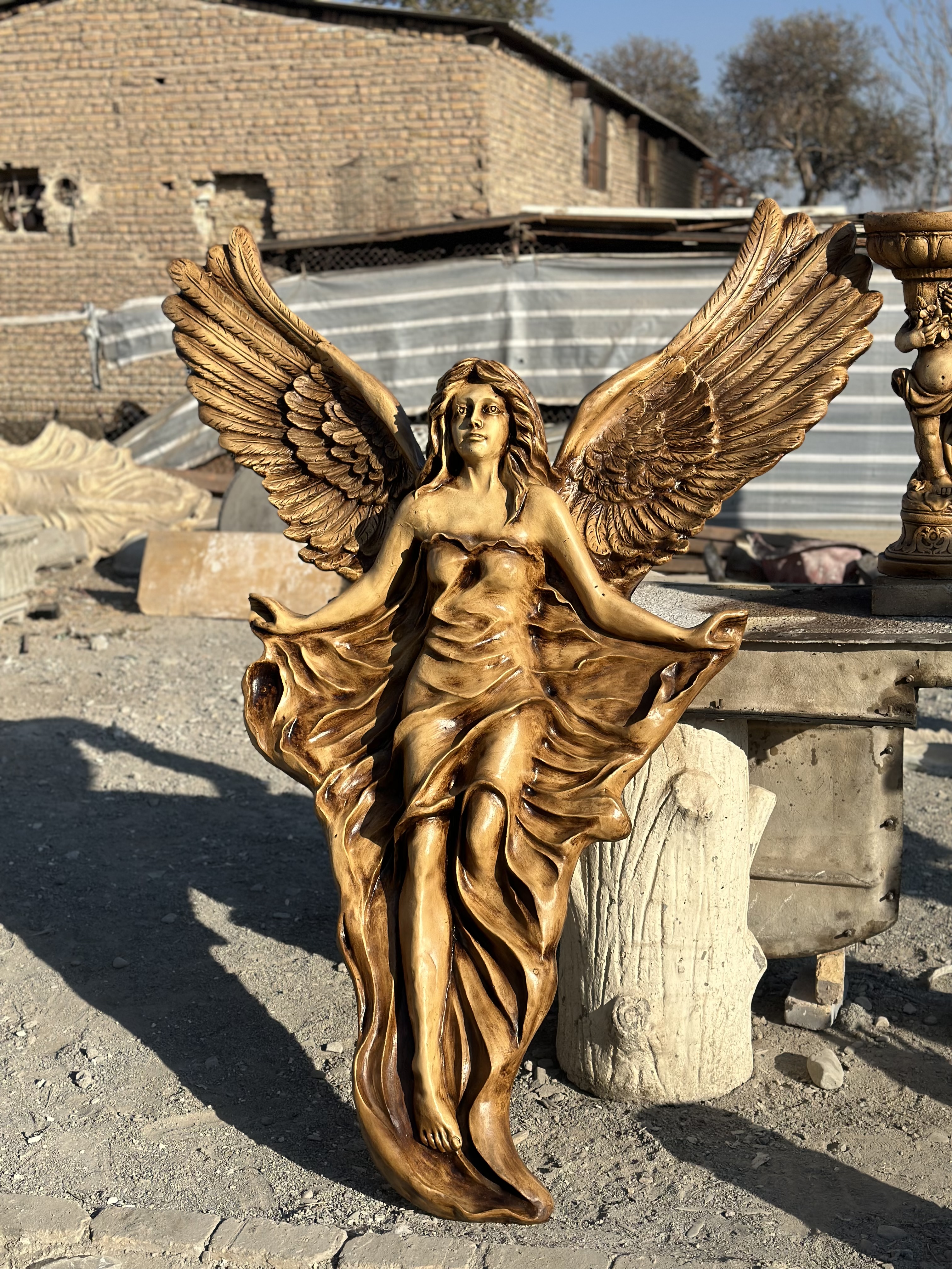 مجسمه فایبرگلاس دیواری