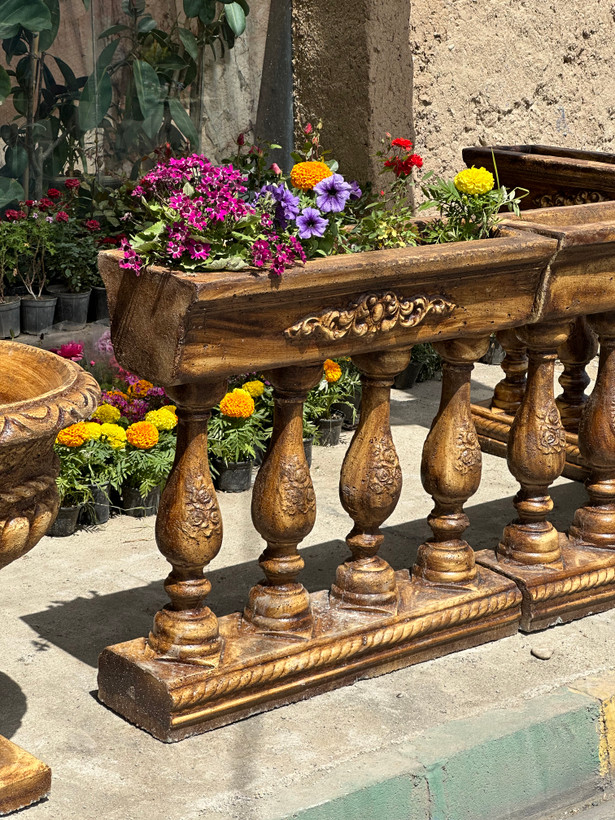 نرده گلدانی بتنی